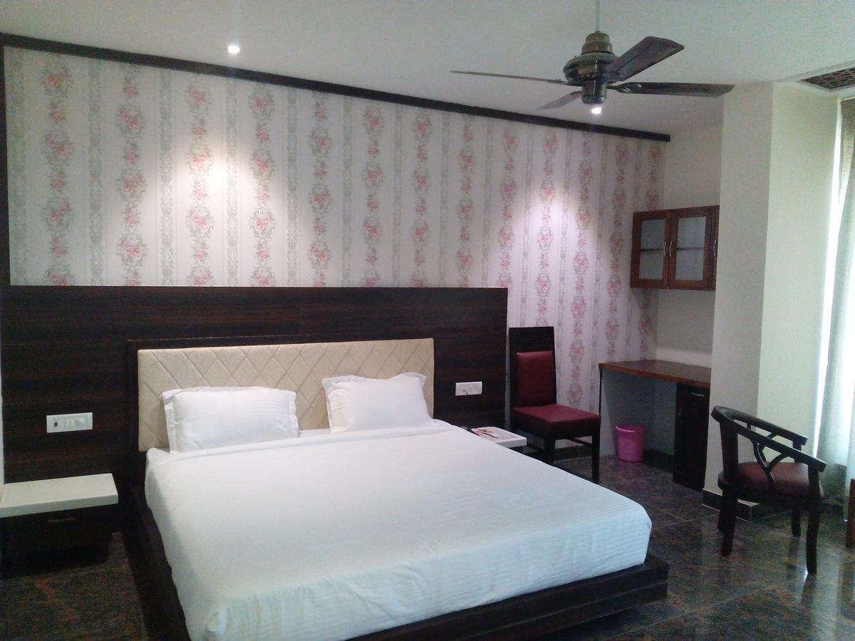 Rewa Residency Hotel Zewnętrze zdjęcie
